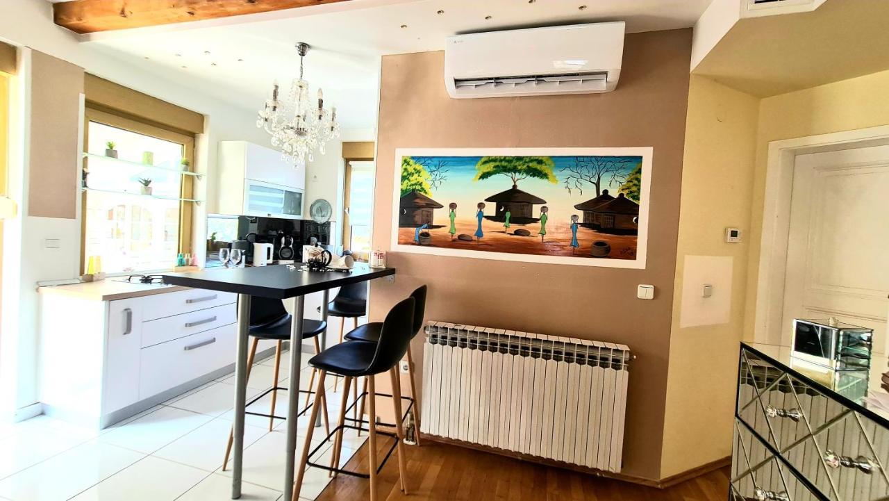 Villa Sunshine พูลา ภายนอก รูปภาพ